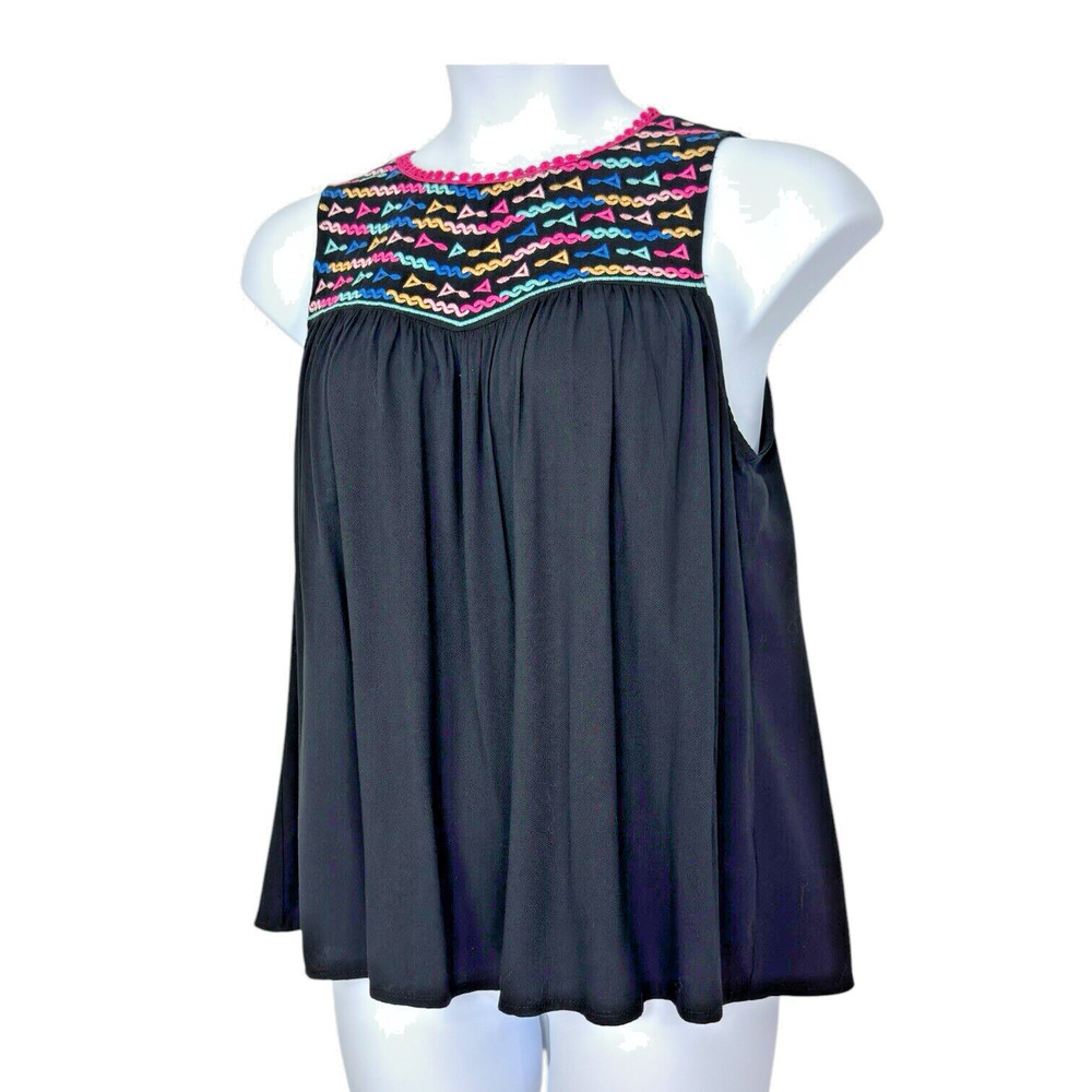 Savannah Jane Embroidered Yoke Geometric Tank M Boho Western